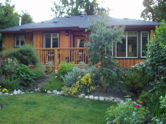 Wakefield Guest House - Sechelt Vacation Rental